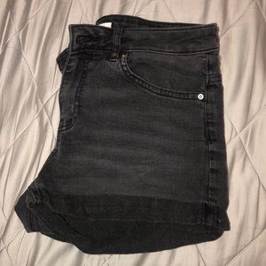 H&M black shorts